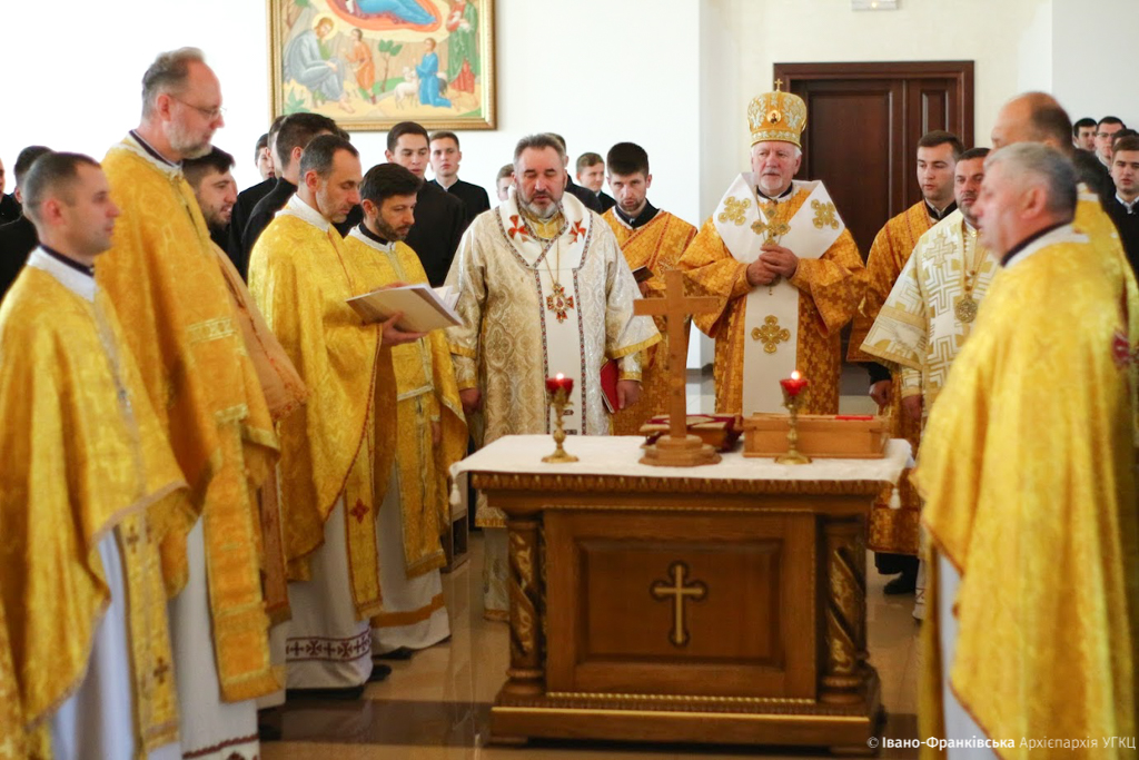 Владики Митрополичого Синоду молитовно пом’янули Єпископів Софрона Мудрого та Софрона Дмитерка