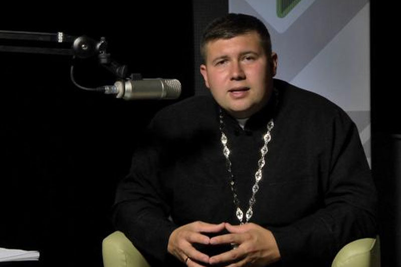 Отець Ярослав Рохман: Дружини воїнів АТО повинні допомогти своїм чоловікам повернутися з війни: з того часу – в цей час